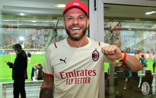 1632894947535005240.jpeg FAZtorzVgAAndo2.jpeg