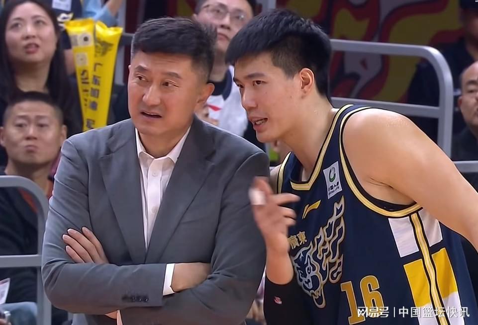 九五至尊-广东男篮将帅不合！焦泊乔离队意图明显被弃用，休赛期或寻求转会
